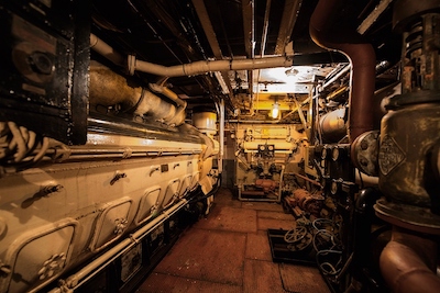 Ferry Yankee engine space 800x534
